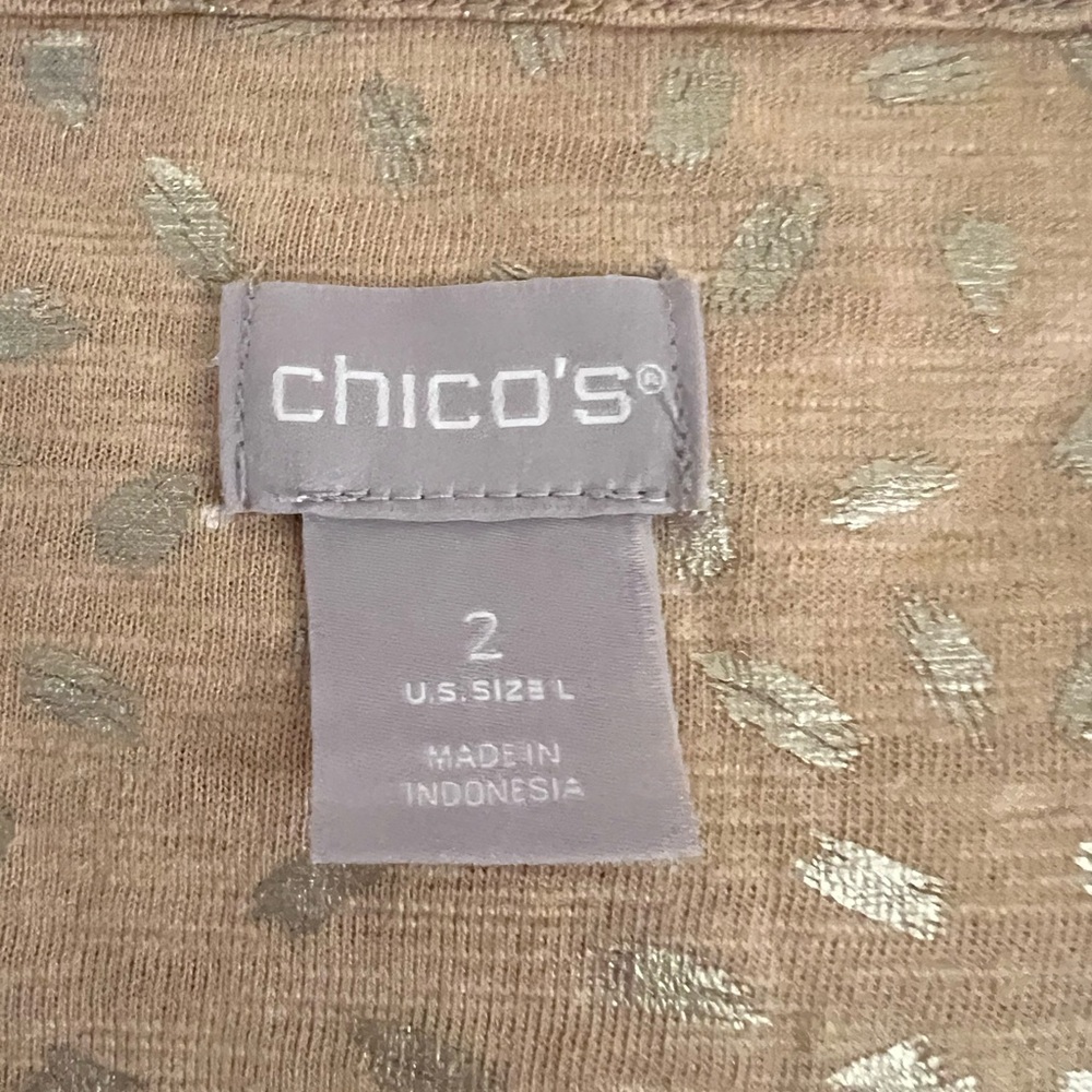 Chico's Tan with Silver Cheetah Patterned V-Neck Short Sleeve Top - Picture 4 of 7